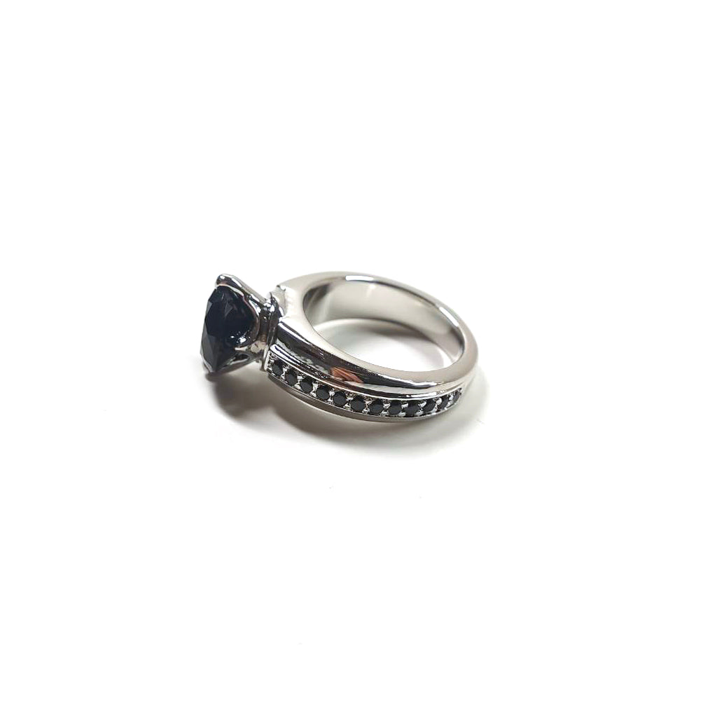 BFR-62490 Round Centered Onyx