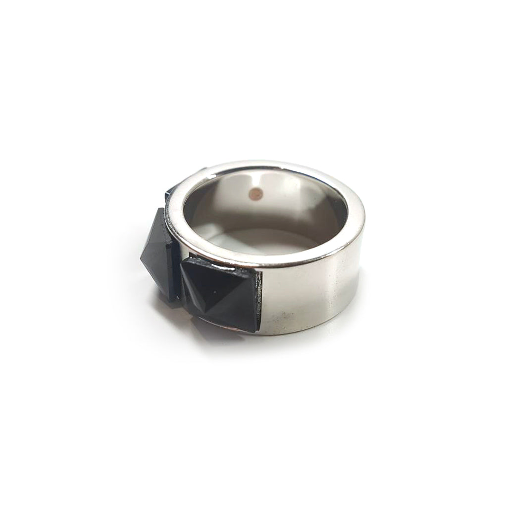 BFR-10017 Three Studded Onyx