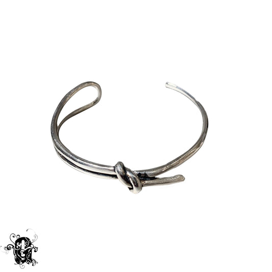 GDB-72672 BRSVP [Knot]
