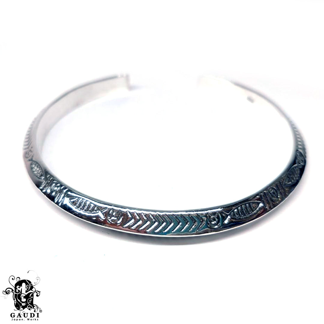THB-74940 [Amulet Engrave Cuff]