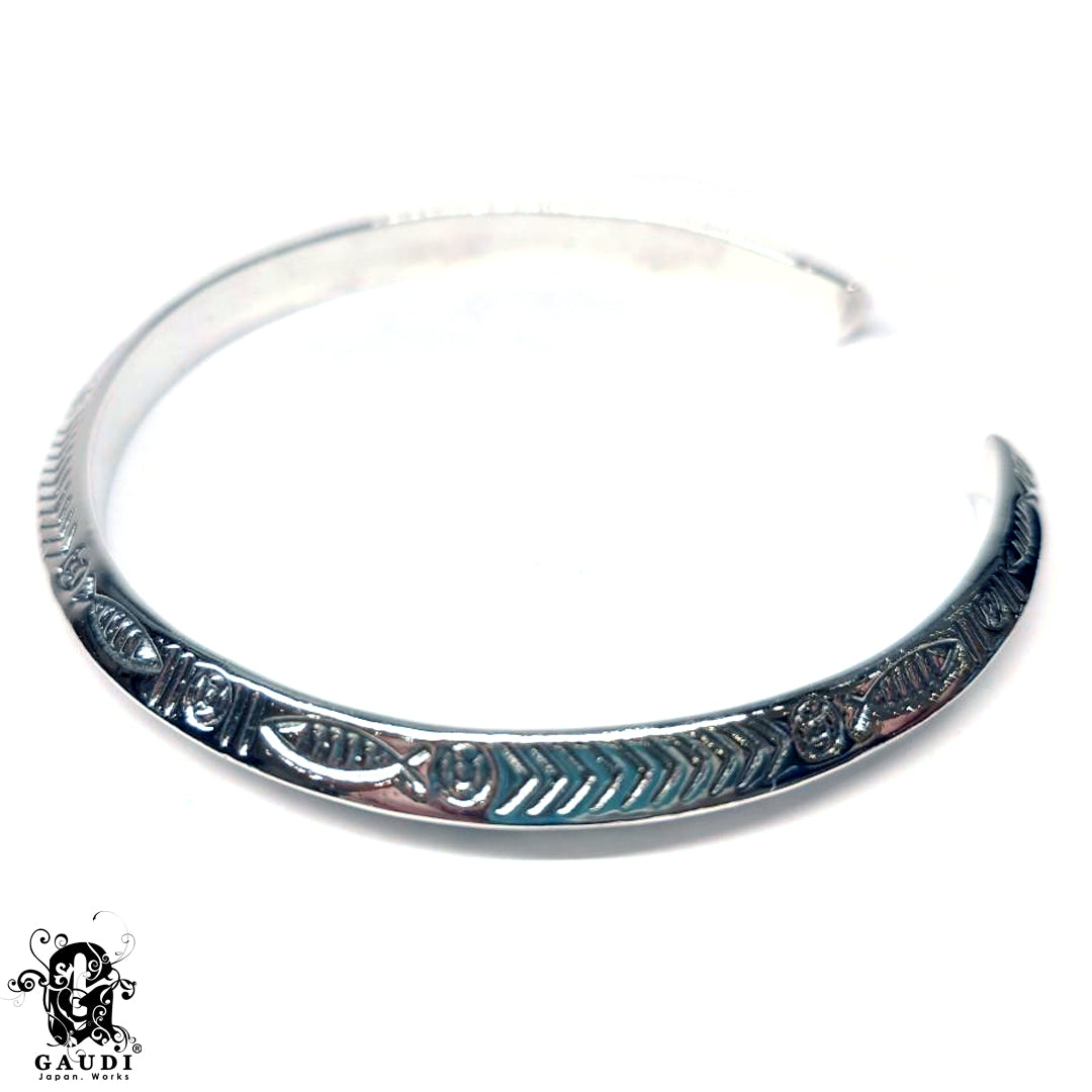 THB-74940 [Amulet Engrave Cuff]
