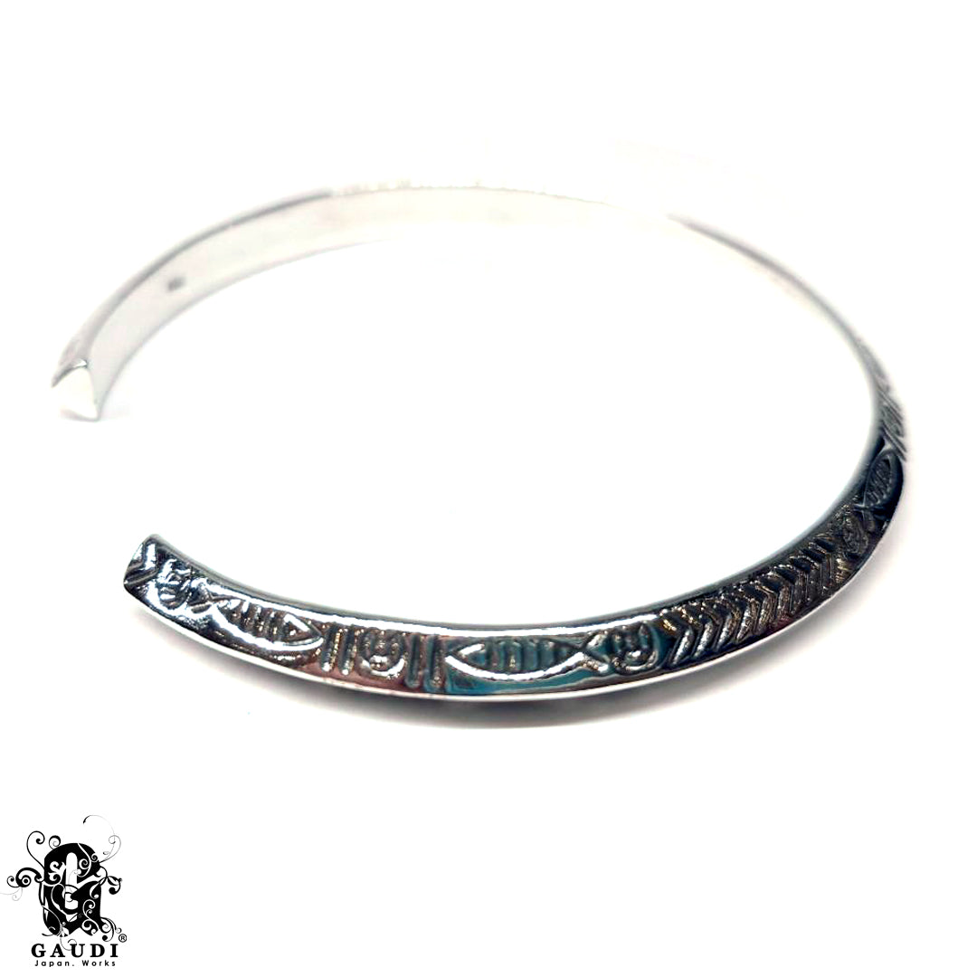 THB-74940 [Amulet Engrave Cuff]