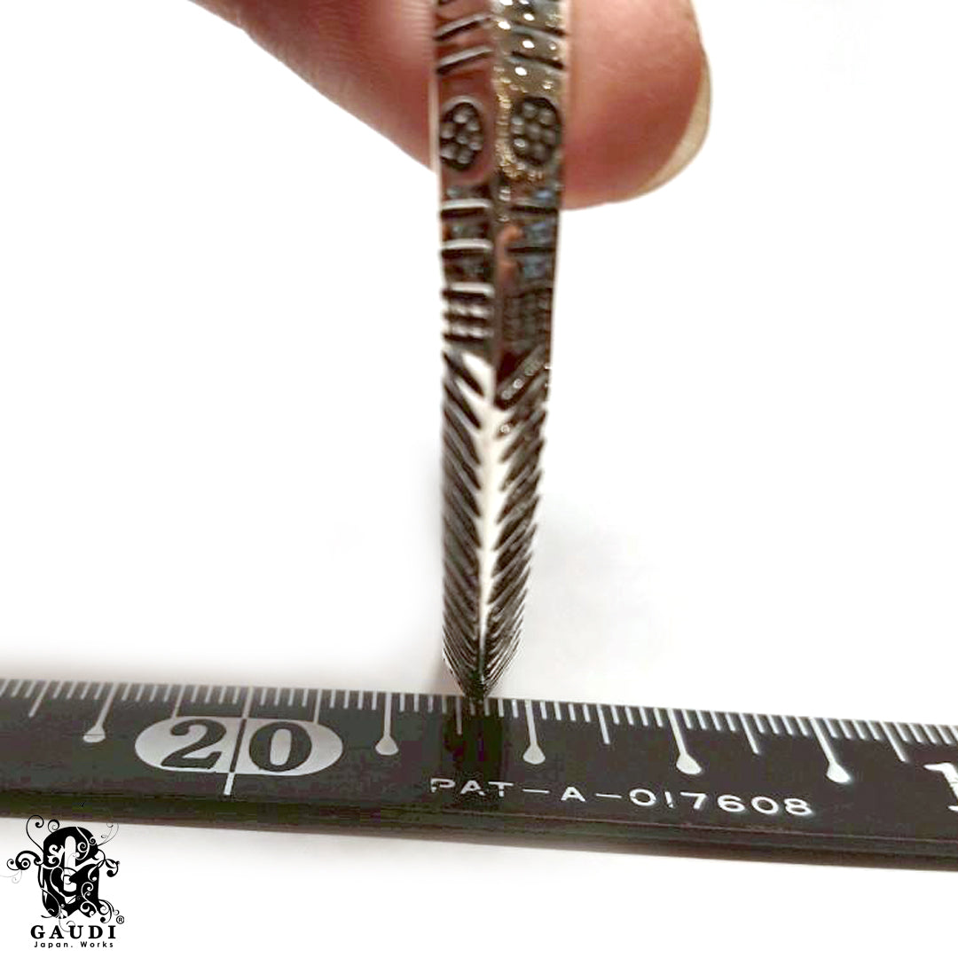 THB-74941 [The Runestone Cuff]