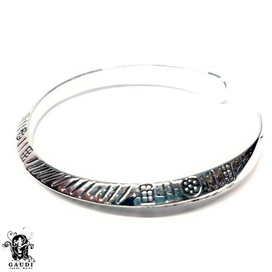 THB-74941 [The Runestone Cuff]