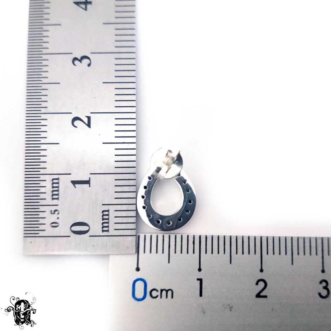 THE-69995 WH [The 'Adelaide' Stud]