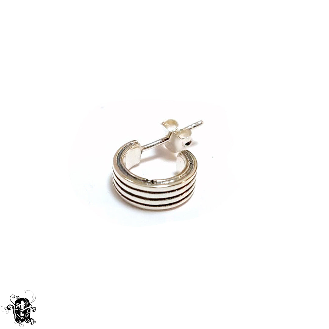 THE-70000 [Ribbed Huggie Studs]
