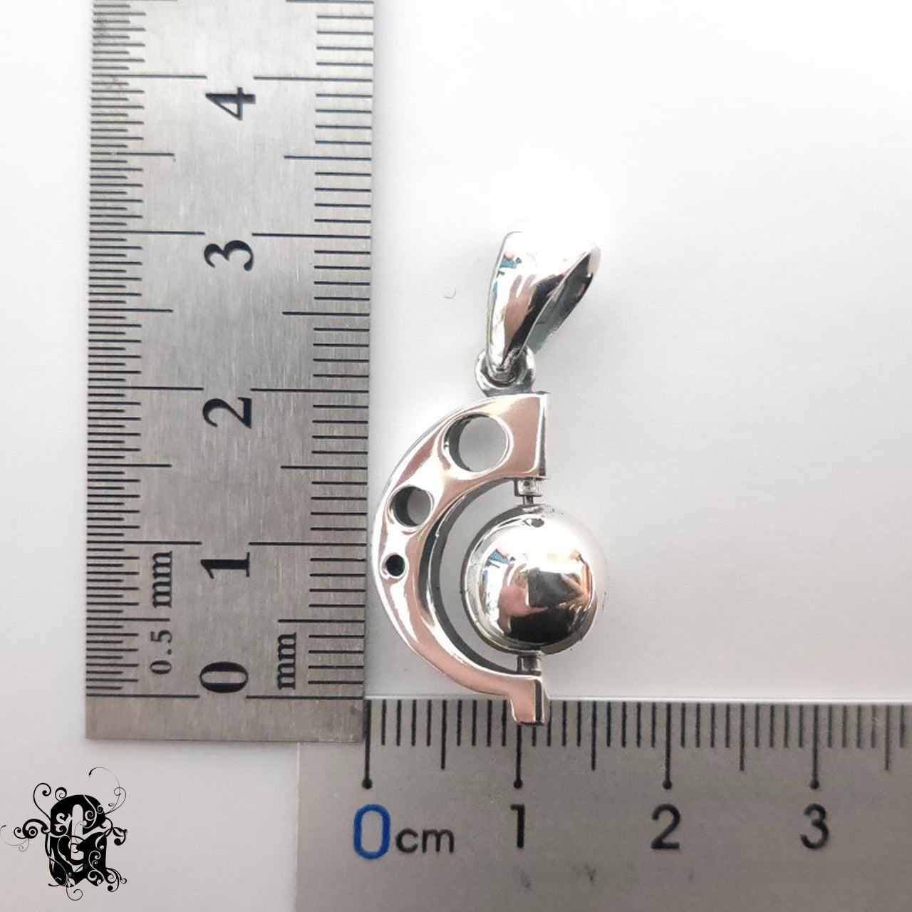 THP-70011 [Silver Crescent Orb]