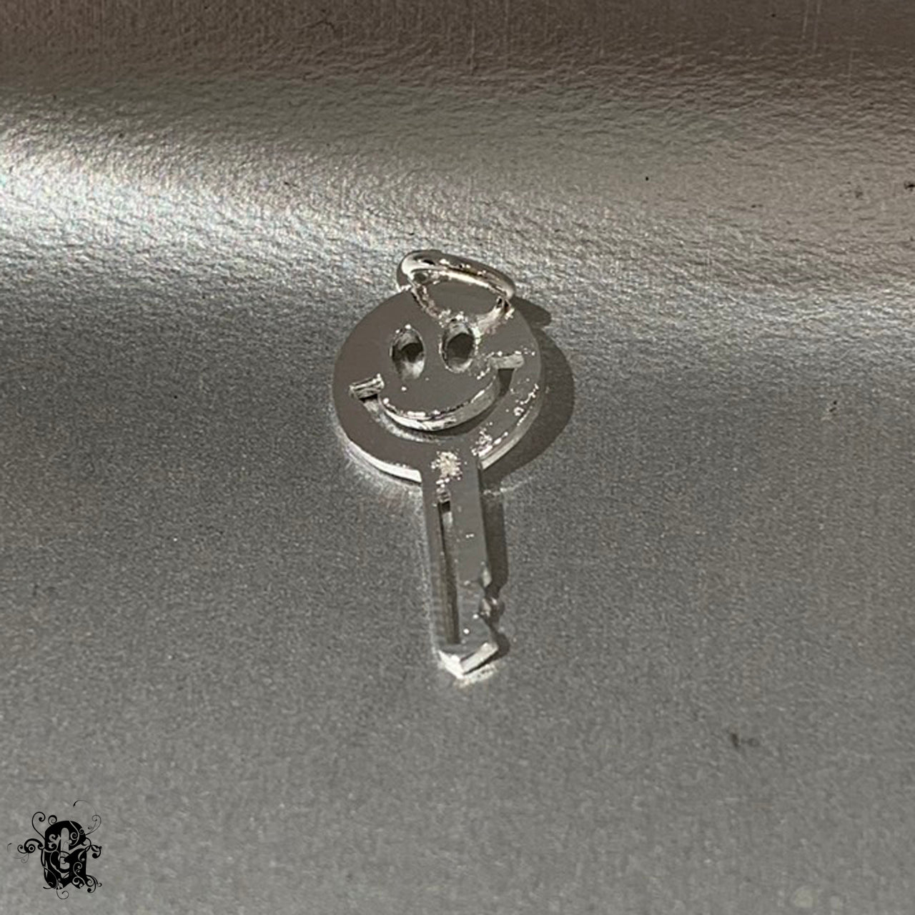 THP-71648 BRSVP [Key Smiley]